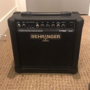 Behringer V-tone 15-watt amp GM108 w/ cord